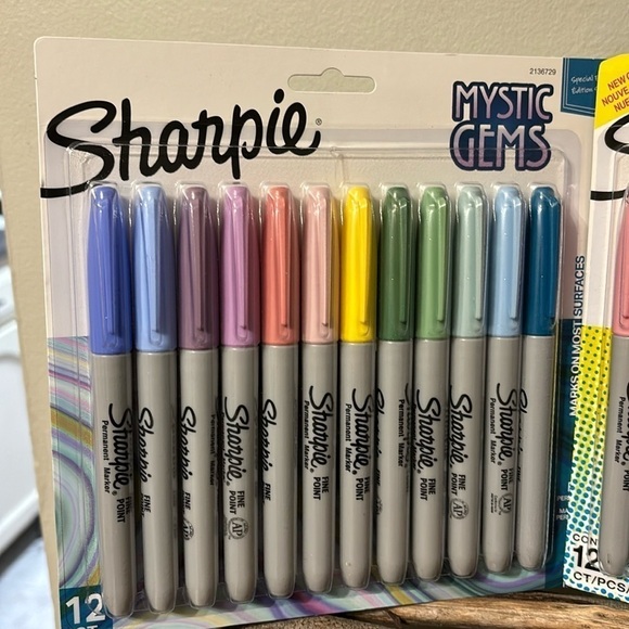 NIP SHARPIE GLAM POP AND MYSTIC GEMS 24 FINE POINT PERMANENT MARKERS - Picture 2 of 8
